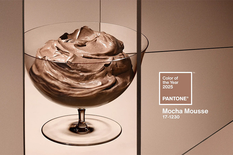 Restez tendance avec Mocha Mousse, la couleur Pantone® 2025 !